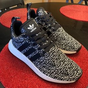 Men’s Used Adidas NMD R2 Oreo sz 8.5 sneakers